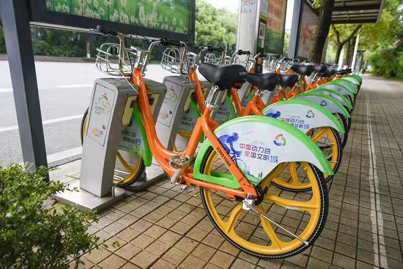 "有桩 无桩"双模式运营 "扫一扫"就能借车还车__凤凰网